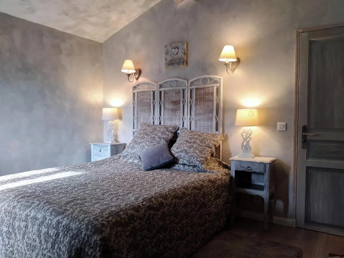Bed and Breakfast Côté Chapelle Coursegoules 0*,